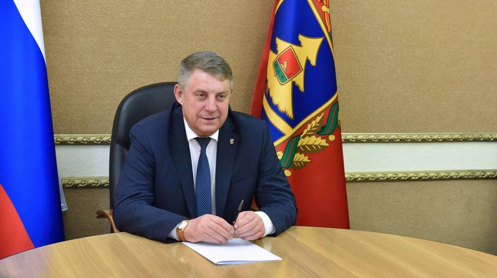 Работников социальной сферы Брянщины  поздравил Губернатор Александр Богомаз