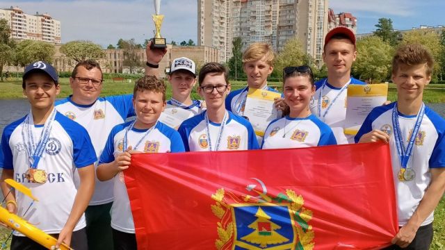 В первенстве России по судомодельному спорту победили Брянские спортсмены