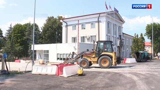 Продолжается ремонт дорог в Сураже на Брянщине
