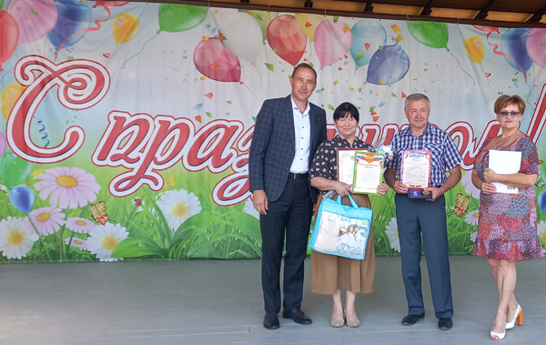 В парке культуры брянской Жуковки проходит большой семейный праздник