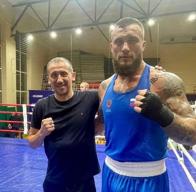 Чемпионат ЦФО выиграл боксер Артем Никитцов из Брянска