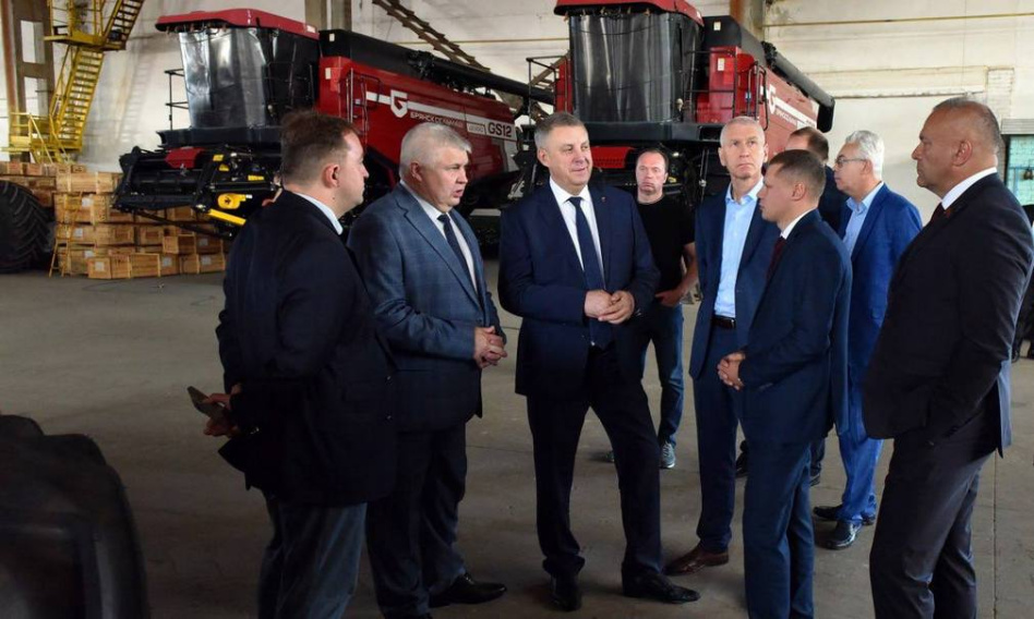 Глава Брянщины и представители Посольства РФ в Республике Беларусь побывали на «Брянсксельмаше»