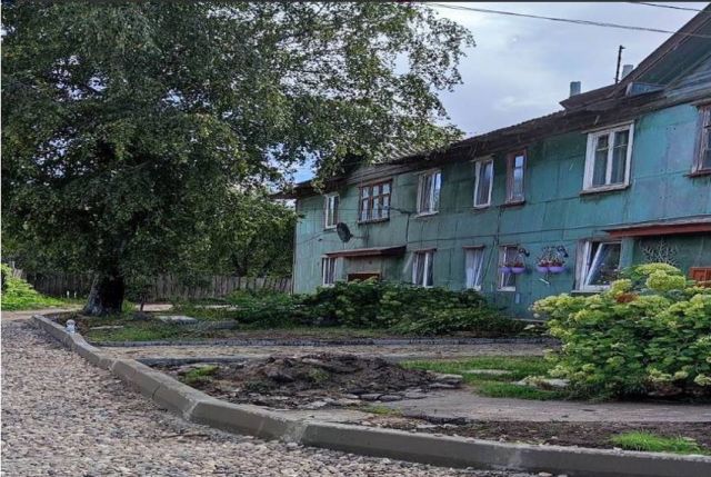 В брянском Фокино по нацпроекту благоустраивают четыре двора