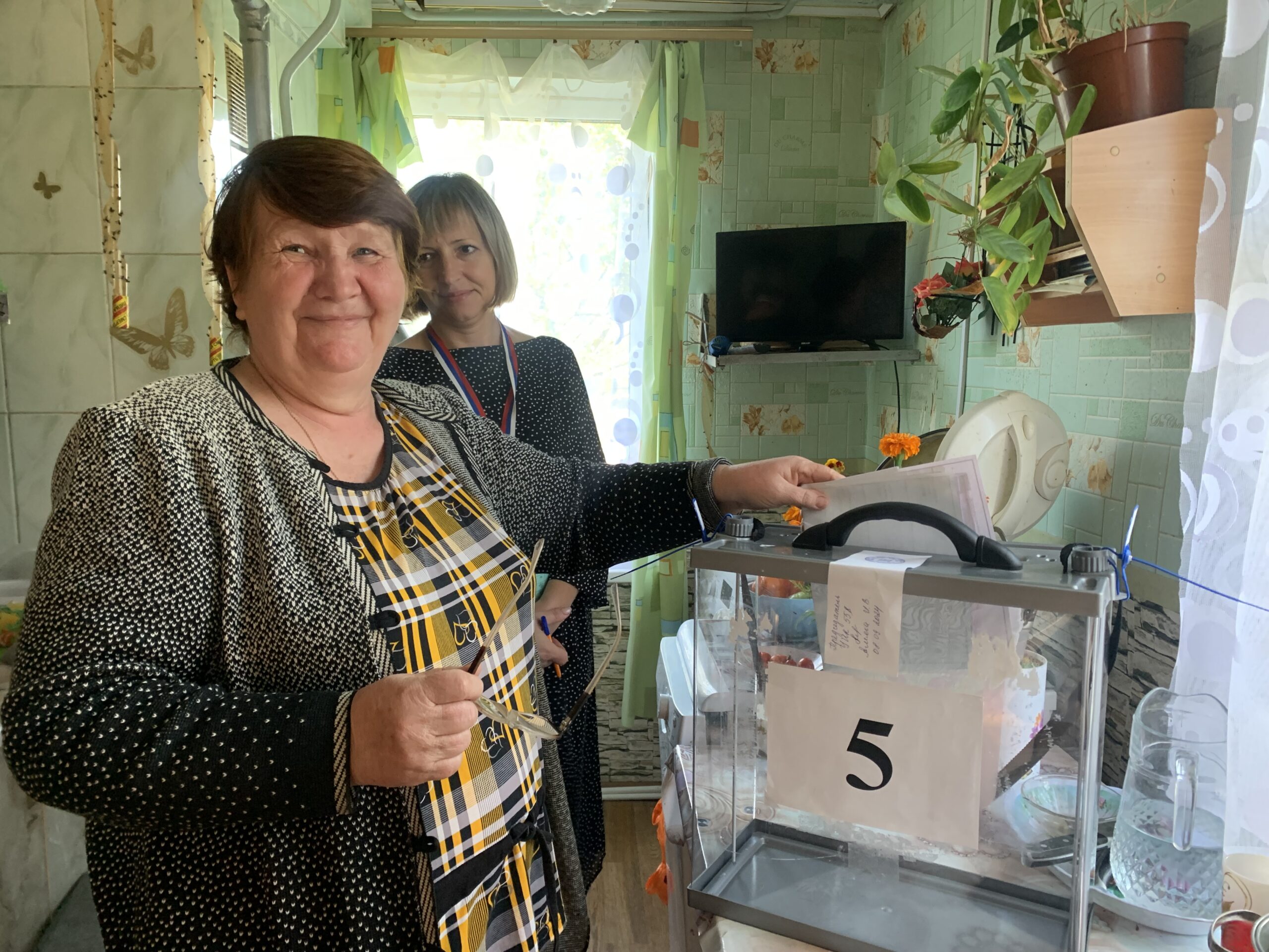 Клинчане голосуют на дому