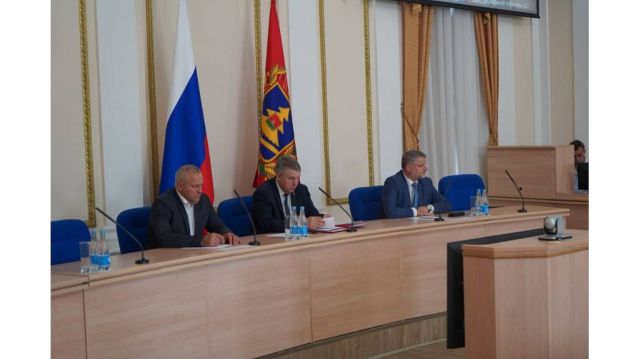 На контроле у брянского губернатора вопрос обеспечения жильем сирот