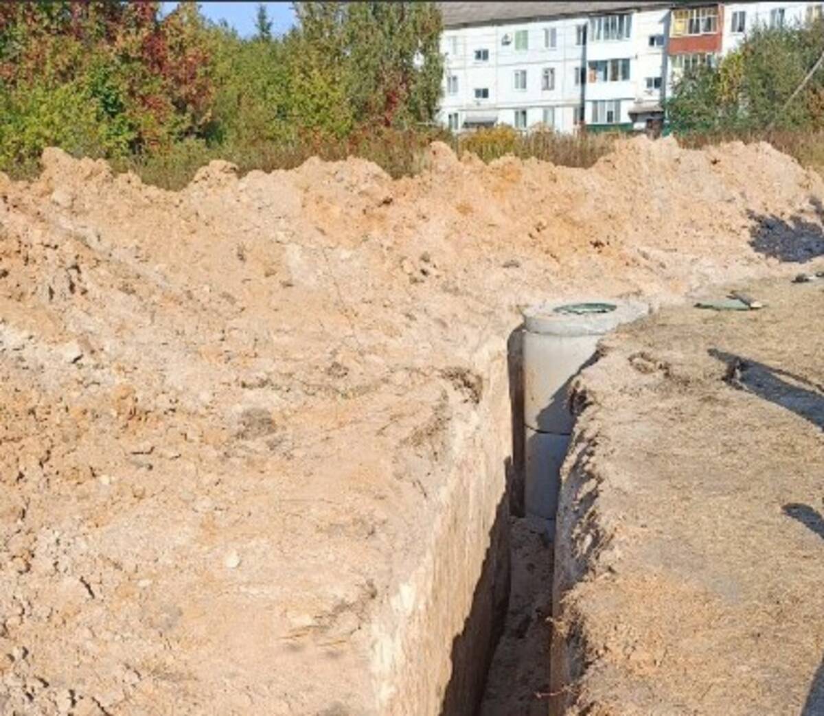 В брянском поселке  Суземка заменили канализационные  трубы
