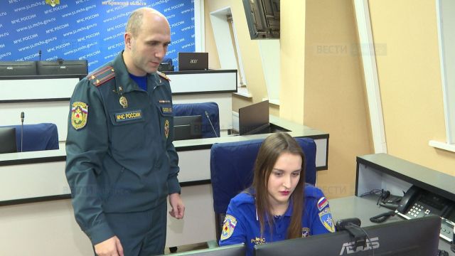 Брянский оперативный дежурный МЧС победил в ведомственном конкурсе