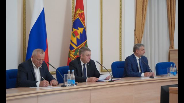 Губернатор Брянщины призвал по каждому факту сбоя в подаче тепла дать правовую оценку