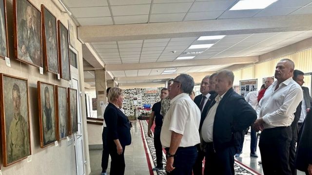 Председатель Брянской областной Думы посетил Краснодон