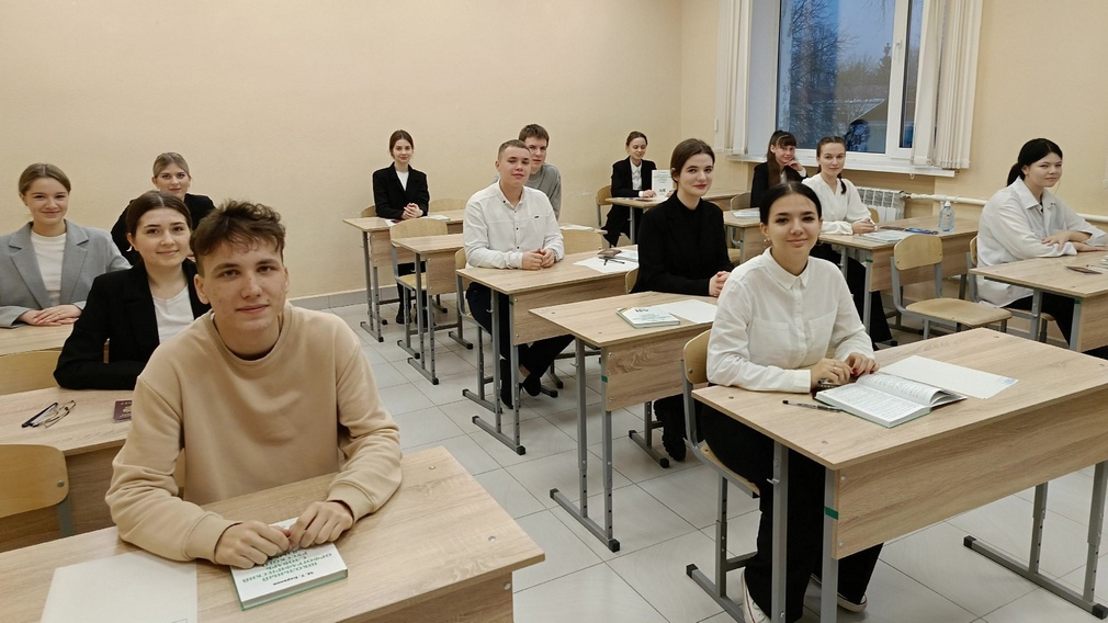 Выпускники Брянщины написали итоговое сочинение