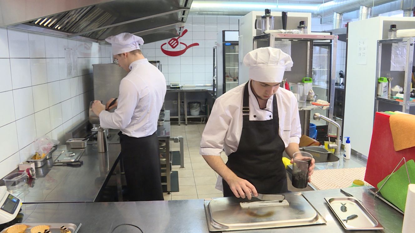 В Брянске прошел Международный конкурс поваров