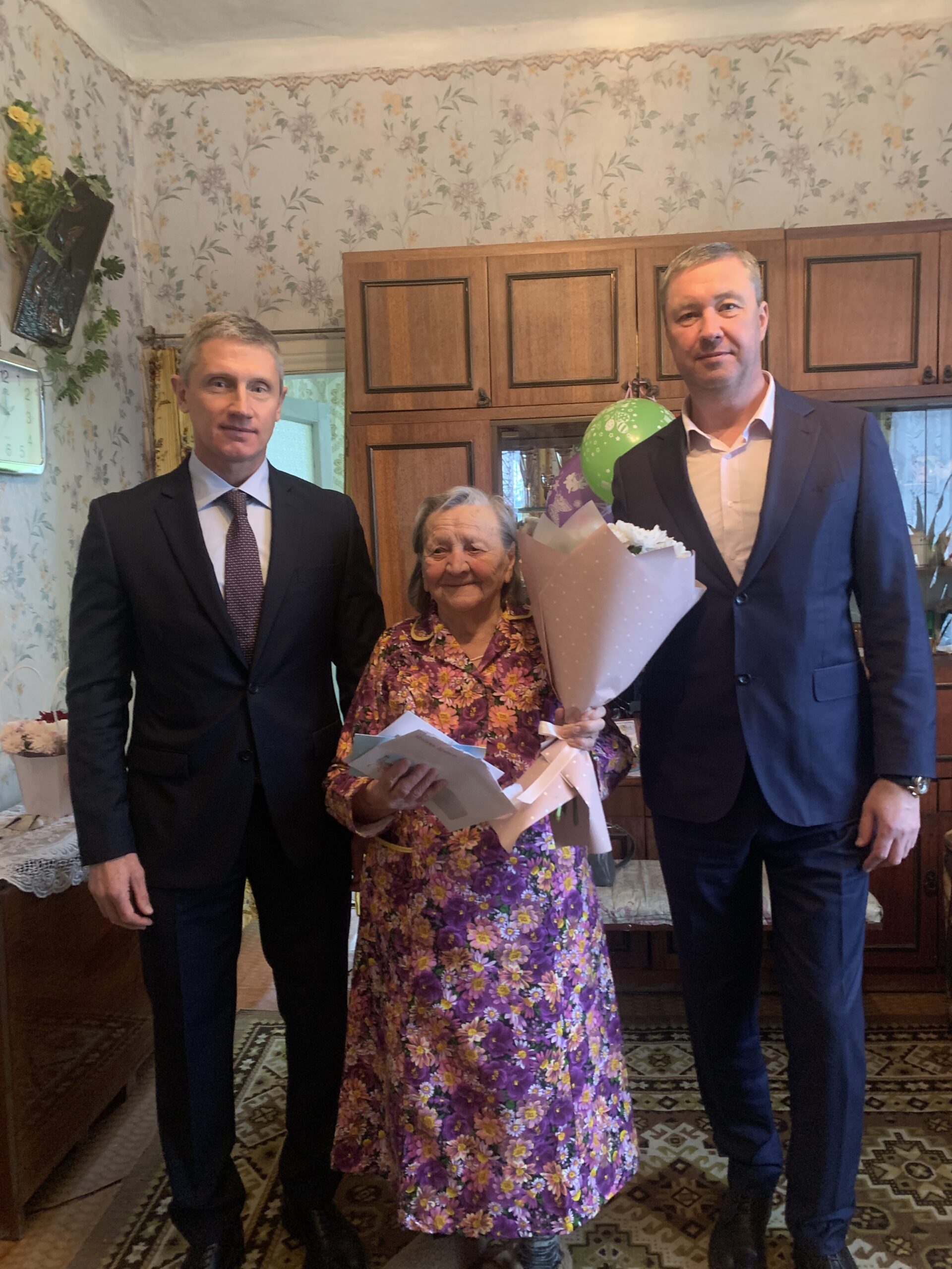 В Клинцах столетний юбилей отметила труженица тыла Анастасия Иовлевна Лещина