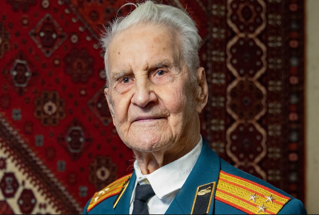 «Думаю, что я счастливый человек» . История жизни 100-летнего ветерана