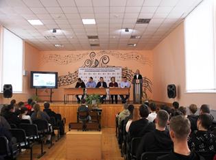 Сотрудники «Россети Центр» рассказали брянским студентам о преимуществах работы в энергетической отрасли