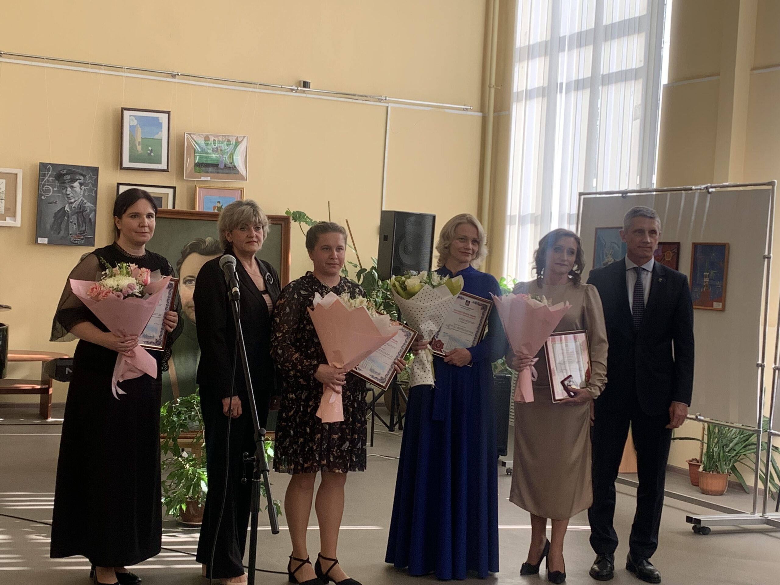 В Клинцах прошел праздничный концерт, посвященный 105-летию образования музыкальной школы