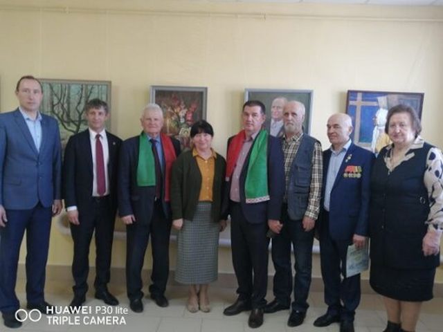 Брянская областная выставка «Память народа бессмертна» открылась в Жуковской галерее «Вдохновение»