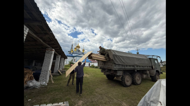 Очередную партию гуманитарной помощи бойцам СВО отправили прихожане Брянщины
