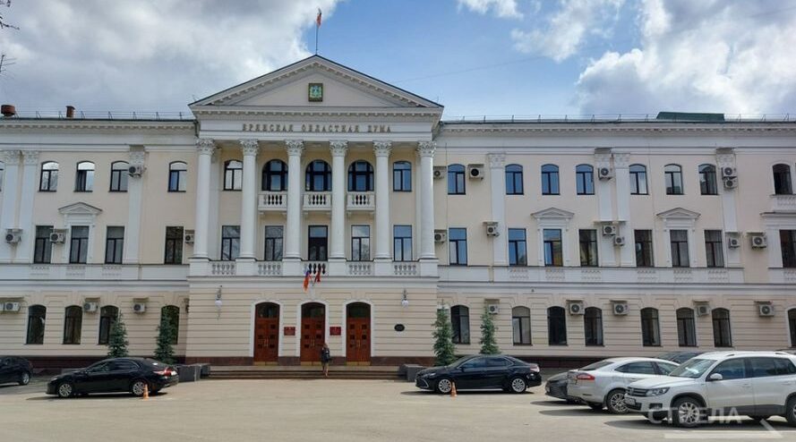 Трое брянцев удостоены региональной награды