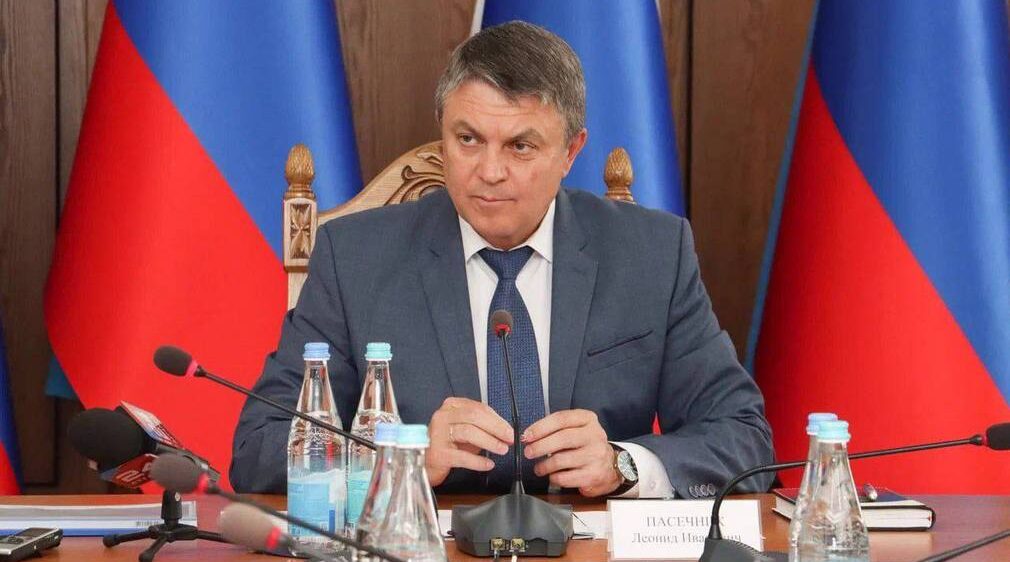 Поблагодарил Брянскую область за помощь Брянке глава ЛНР Леонид Пасечник
