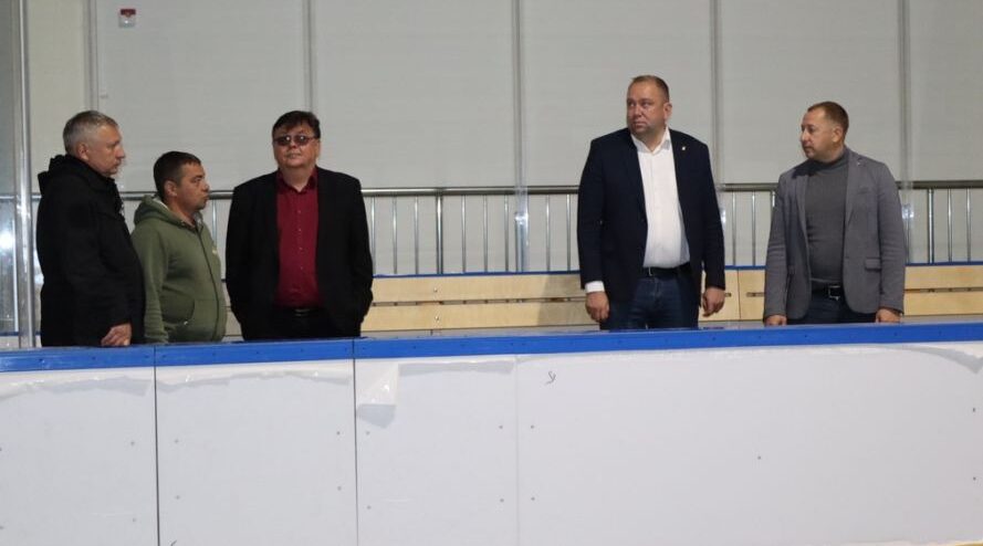 В Брянском районе завершается строительство Ледового дворца «Патриот»