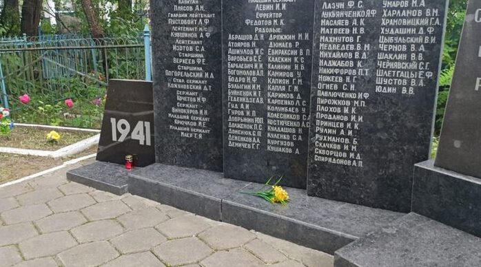 В Брянске на кладбище по улице Чехова благоустроят братскую могилу советских воинов