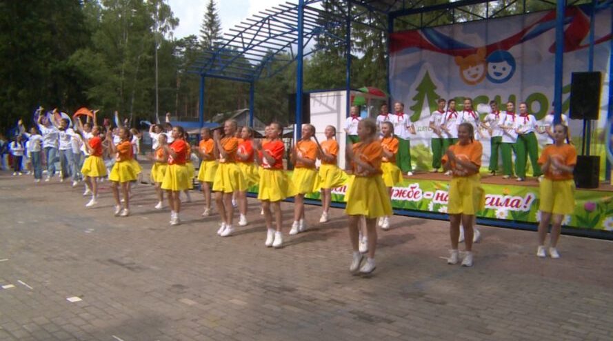 На Брянщине в лагере отдыха «Огонёк» прошёл ежегодный хореографический фестиваль
