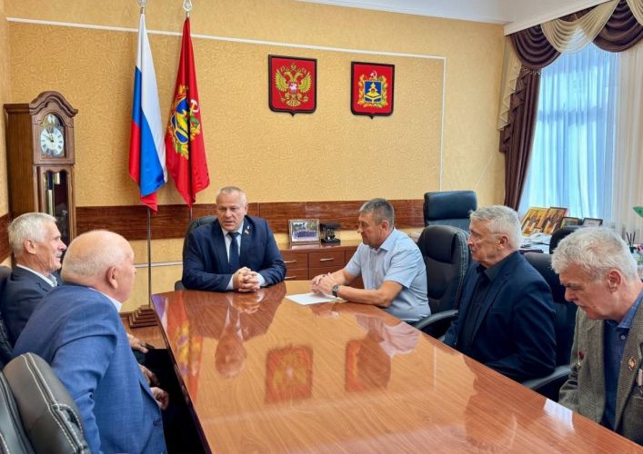 В Брянске вручили медали «80 лет освобождения Брянской области от немецко-фашистских захватчиков»