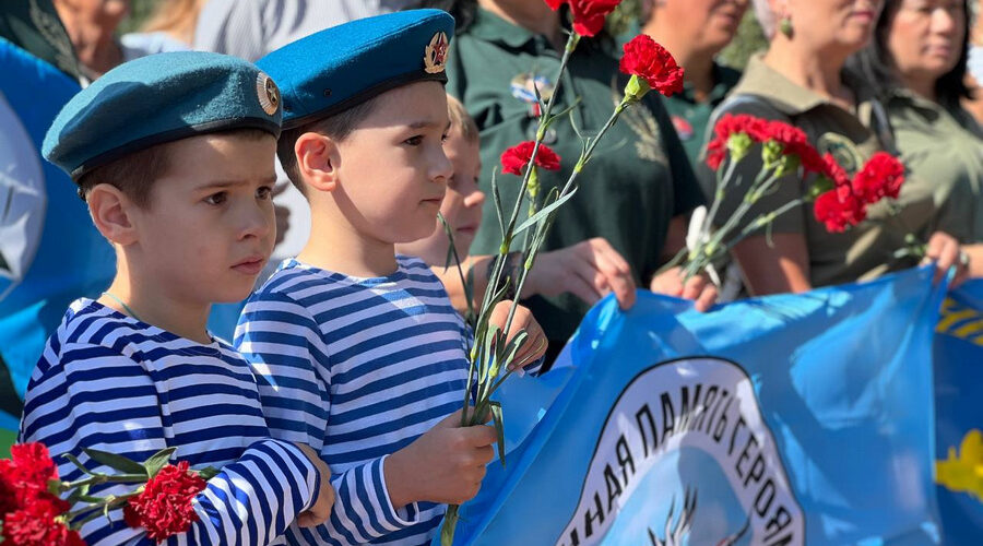 В Брянске в День ВДВ состоялось торжественное мероприятие