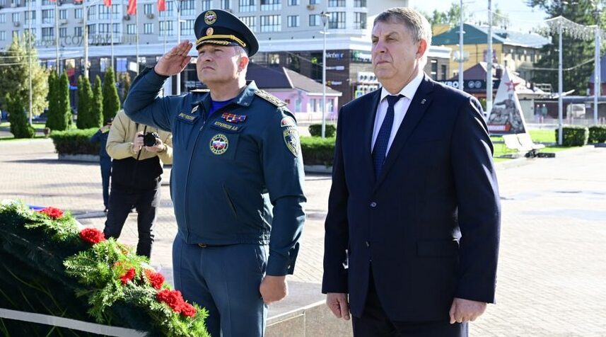 Глава МЧС России Александр Куренков почтил память брянских Героев Великой Отечественной войны