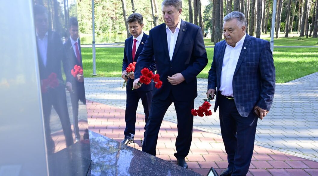 В Унече благоустроен парк имени Уральских добровольцев