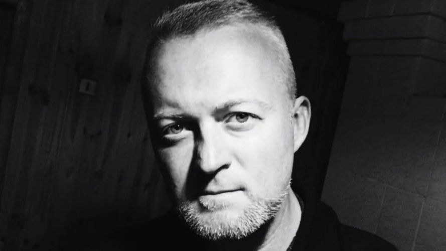 На Народную премию «Голос героев»номинирован артист брянской филармонии Павел Тонких