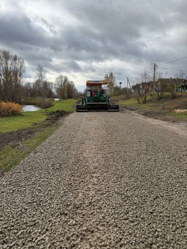 На Брянщине в селе Киваи Клинцовского района идет ремонт участка автодороги