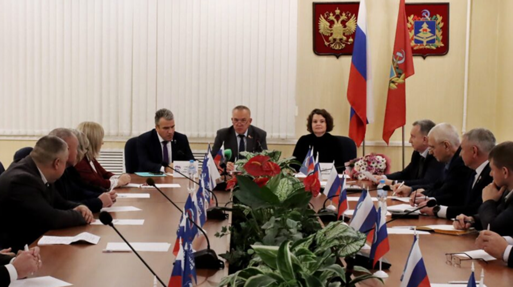 Брянские депутаты обсудили выполнение Народной программы «Единой России»