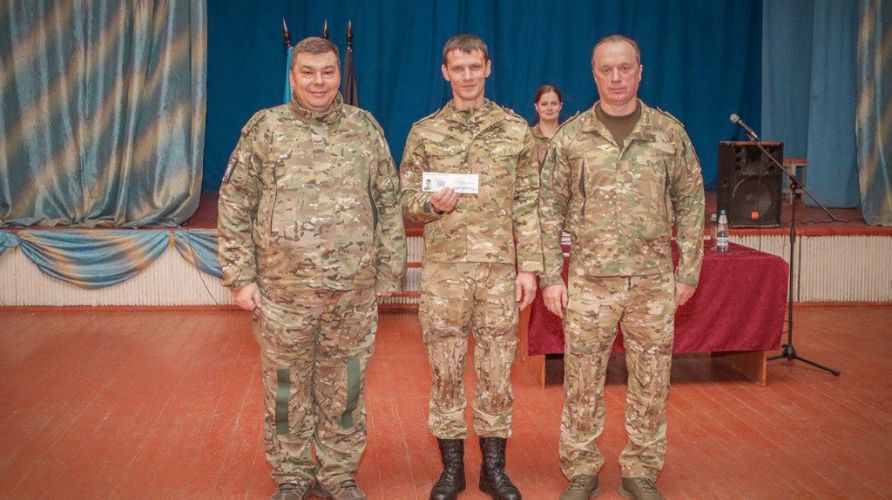 Ветеранам отряда «БАРС – Брянск» вручили  удостоверения