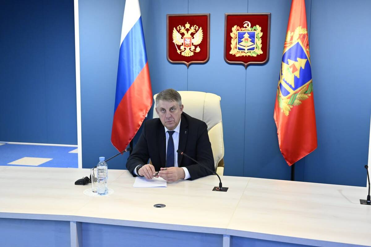 Брянские герои смотрели трансляцию прямой линии губернатора