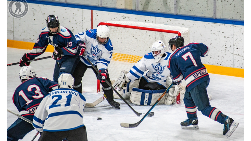 Брянские машиностроители начали хоккейный сезон и победили «нефтяников»