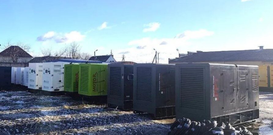 На Брянщину продолжается поступление генераторов