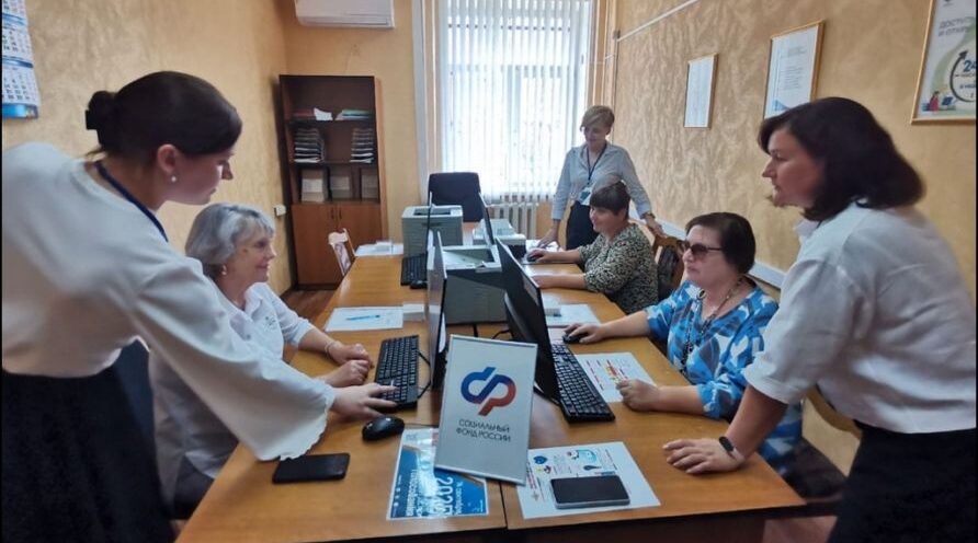 На Брянщине открылось 22 центра общения пенсионеров