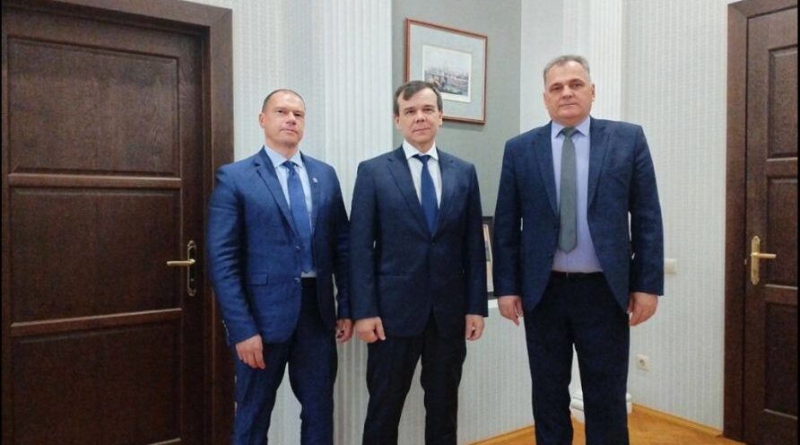 Брянские детские школы искусств получат новые фортепиано