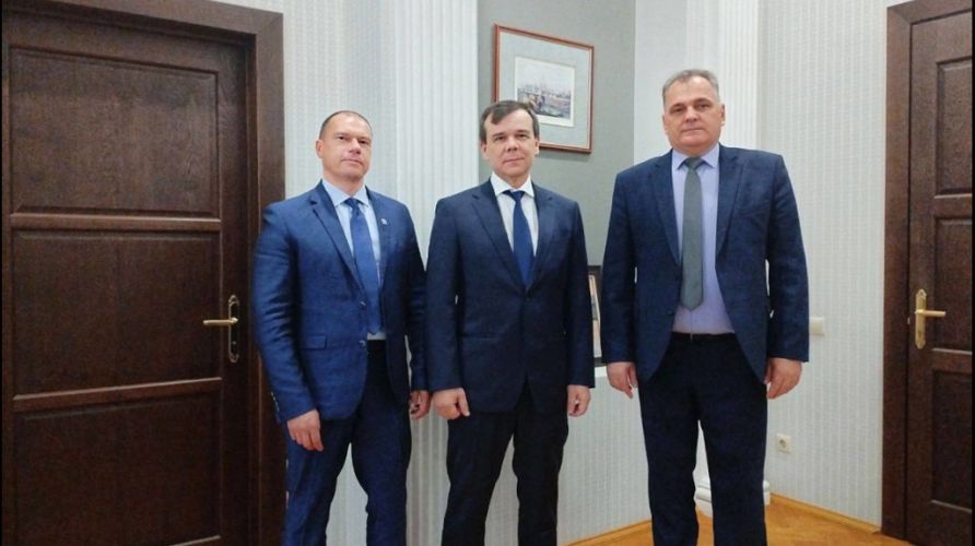 Брянские детские школы искусств получат новые фортепиано