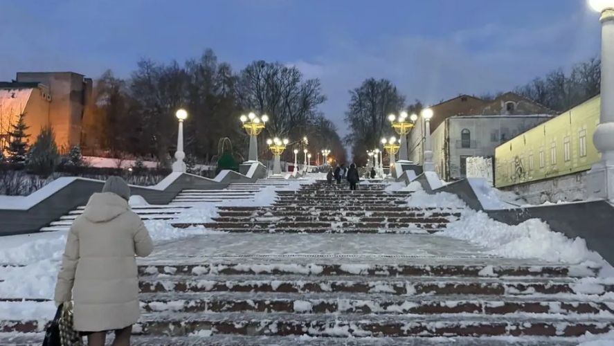 Брянск чистят от снега