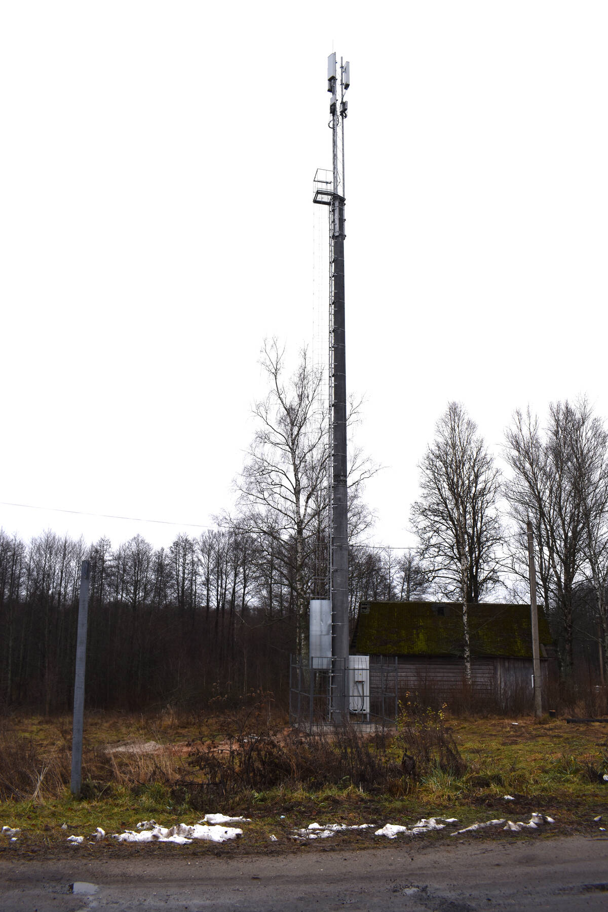 В деревне Павлинки Клетнянского района Брянщины установили  вышку сотовой связи