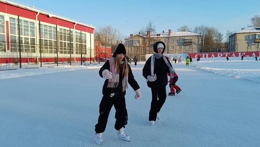 В Брянске работают 7 больших катков