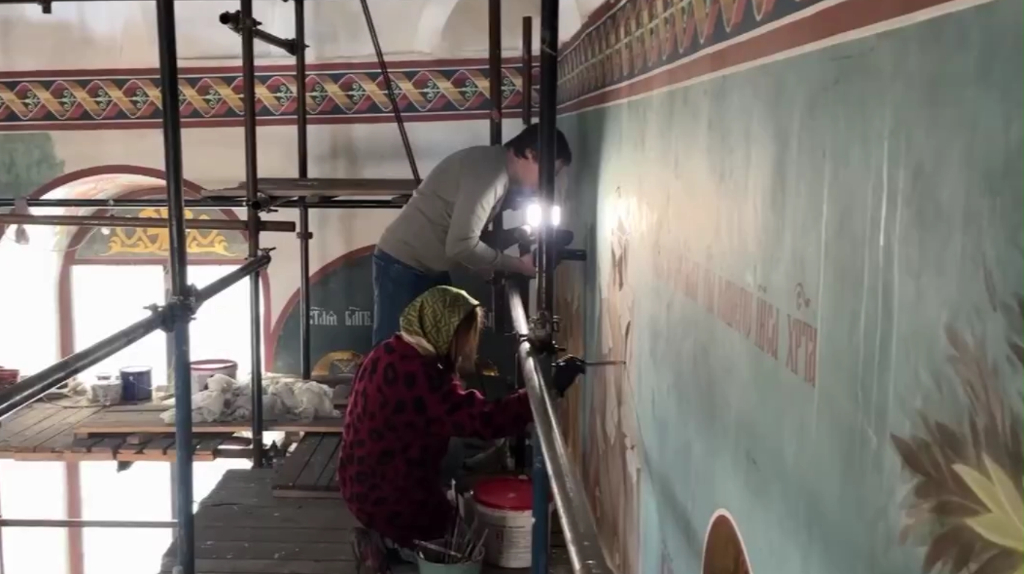 Своды брянского монастыря распишут новыми образами святых