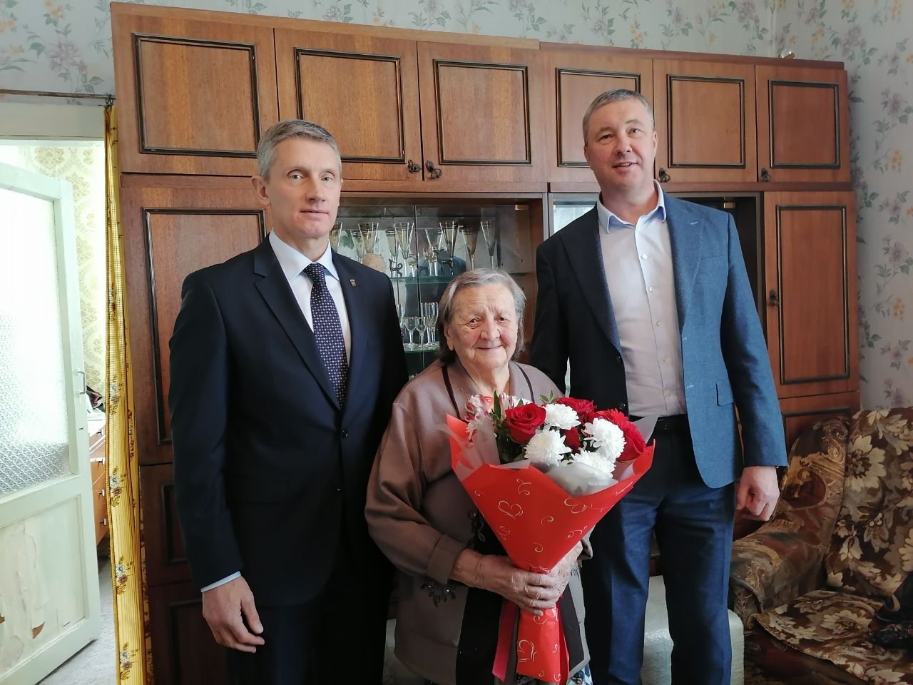 В брянских Клинцах ветеран труда отметила 101-ый день рождения