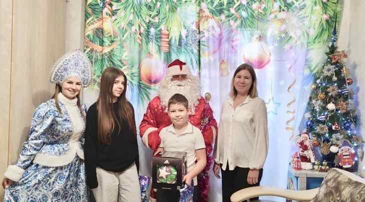 Замгубернатора Брянской области Галина Петушкова исполнила новогодние желания трубчевских ребят