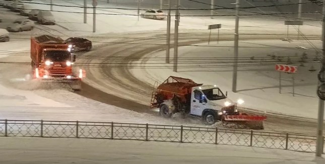 За сутки в Брянске убрали 640 тонн снега