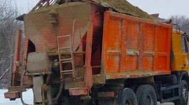 На Брянщине продолжается очистка дорог от снега