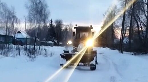 В Брянской области ведется очистка и обработка дорог