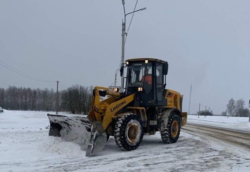 Обработка дорог Брянской области песко-соляной смесью продолжается